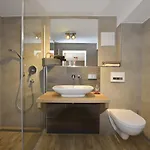 Waldkristall Hotel *