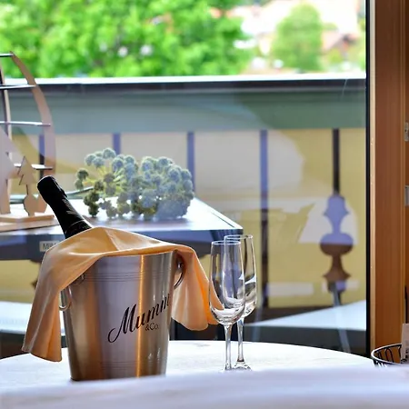 Waldkristall Hotel *